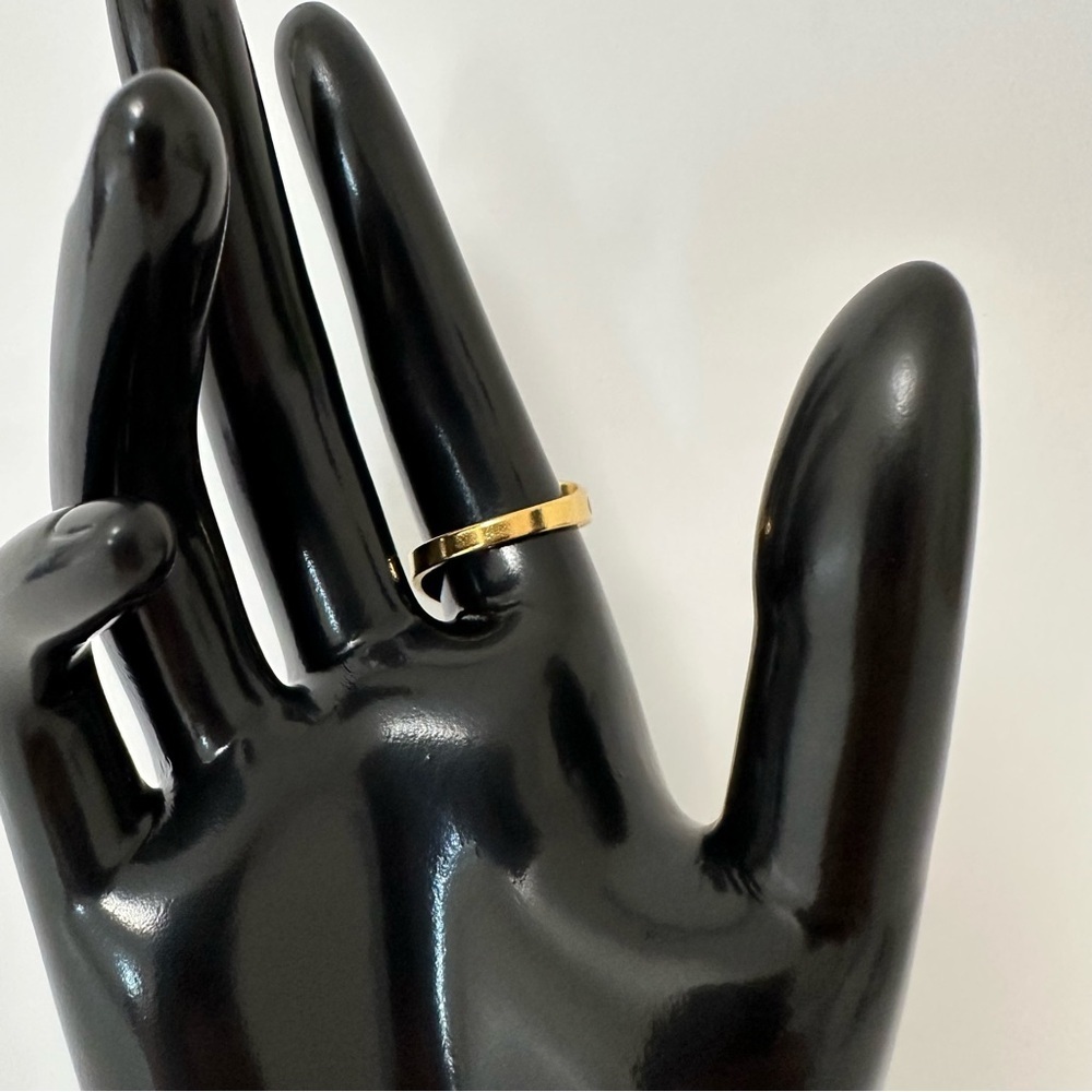 18K‎ Gold Plated Black Geometric Open Ring - Picture 3 of 4